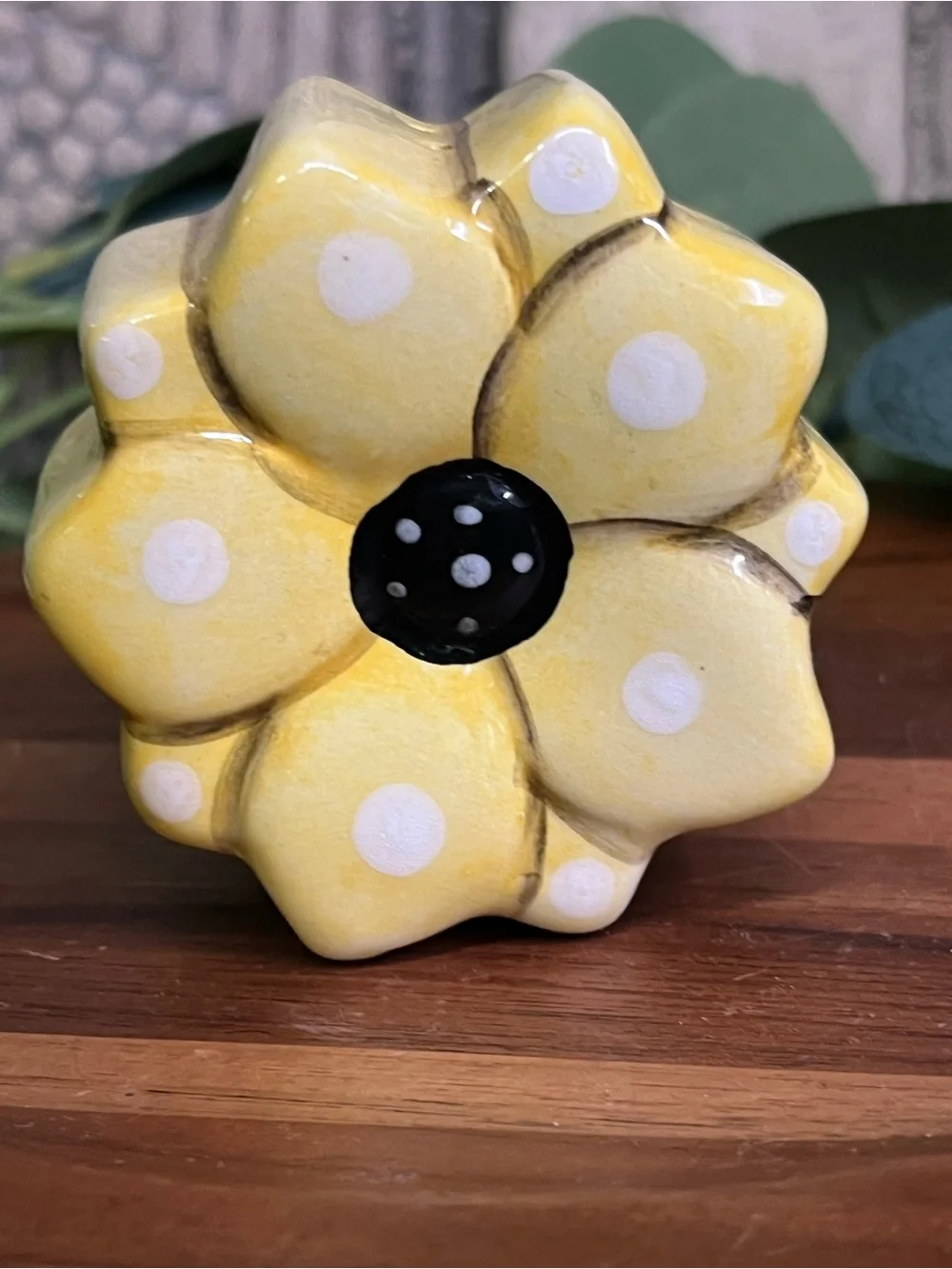 Y2K 2000s Yellow Sun Flowers Salt & Pepper Shakers Retro Polka Dot Daisy Set